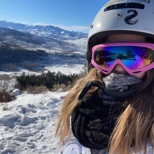 Meet your Posher, Raylynn